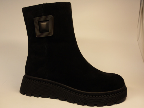 MADELLA  (бот.жен. черн. молн. зима)