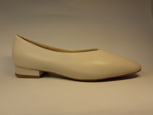 SALAMANDER (т.жен. св/беж, закр.классик. лето)