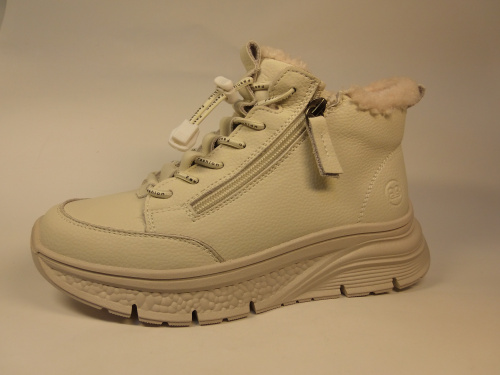 BADEN  (бот.жен. белые. шн.молн. зима)