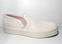 UNISA ( п/бот. жен. белые, закр. тип,лето)