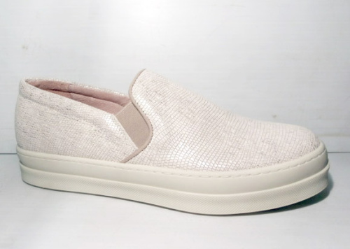 UNISA ( п/бот. жен. белые, закр. тип,лето)